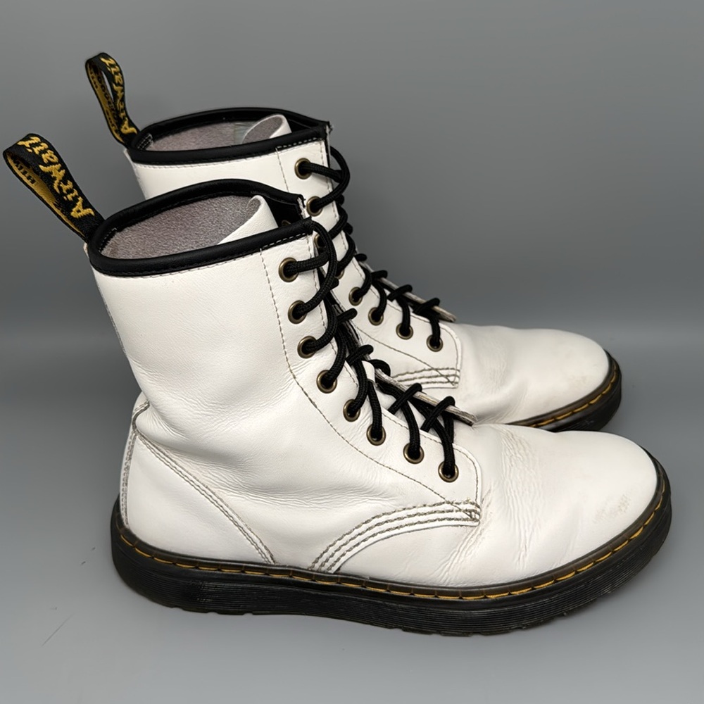 Dr.‎ Martens Zavala White Leather Lace-Up Combat Boots Women’s Size 8
